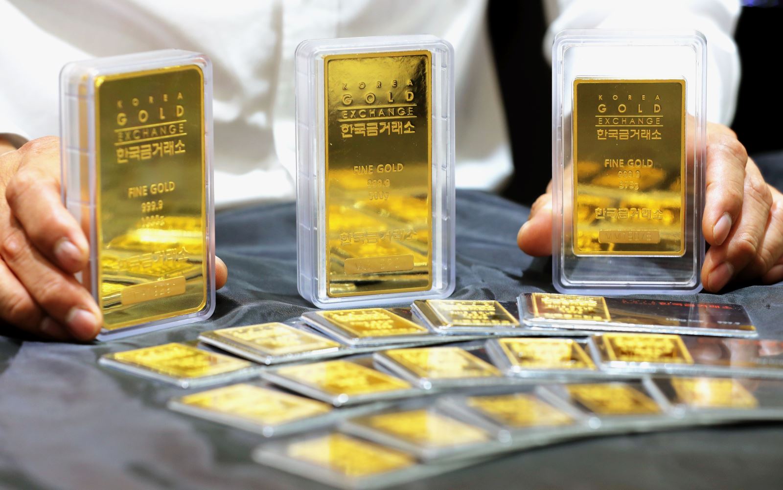 Giá vàng tại Việt Nam giảm nhẹ