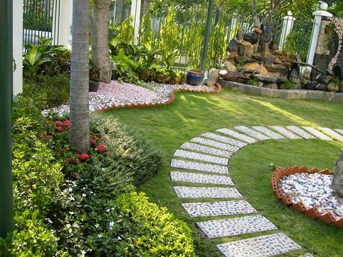 Gợi ý 4 cách tạo lối đi với đá đẹp miễn chê cho sân vườn
